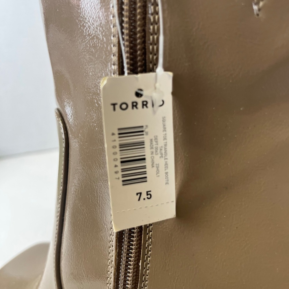 Torrid Taupe Patent Square Toe Triangle Heel Bootie Ankle Boots 7.5 NEW - Picture 6 of 7